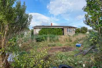 1 Kirk Crescent, Bluff