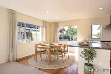 15  Raabia Close, Parakai