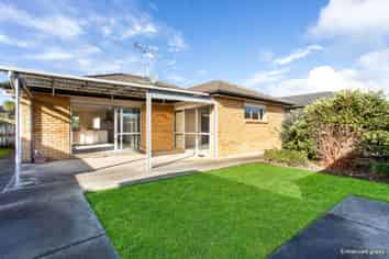 15  Raabia Close, Parakai
