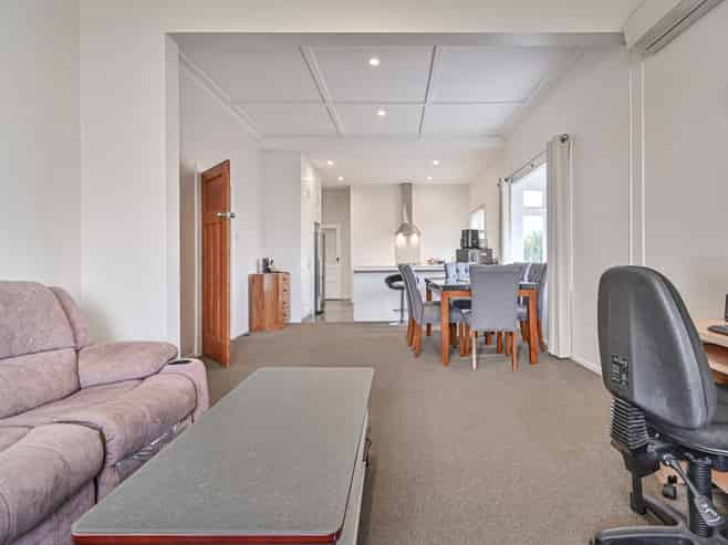 900 Albert Street, Parkvale
