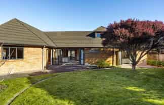 9 Jaemont Court, Huntington