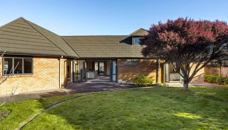 9 Jaemont Court, Huntington