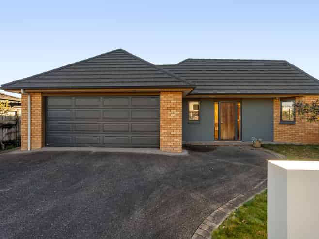 9 Jaemont Court, Huntington
