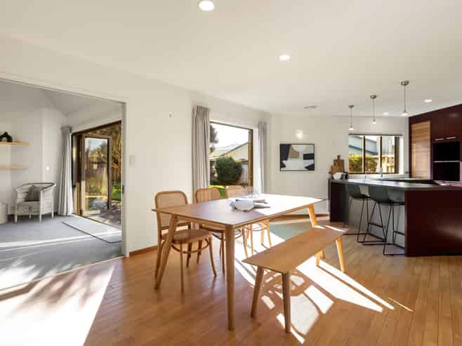 9 Jaemont Court, Huntington