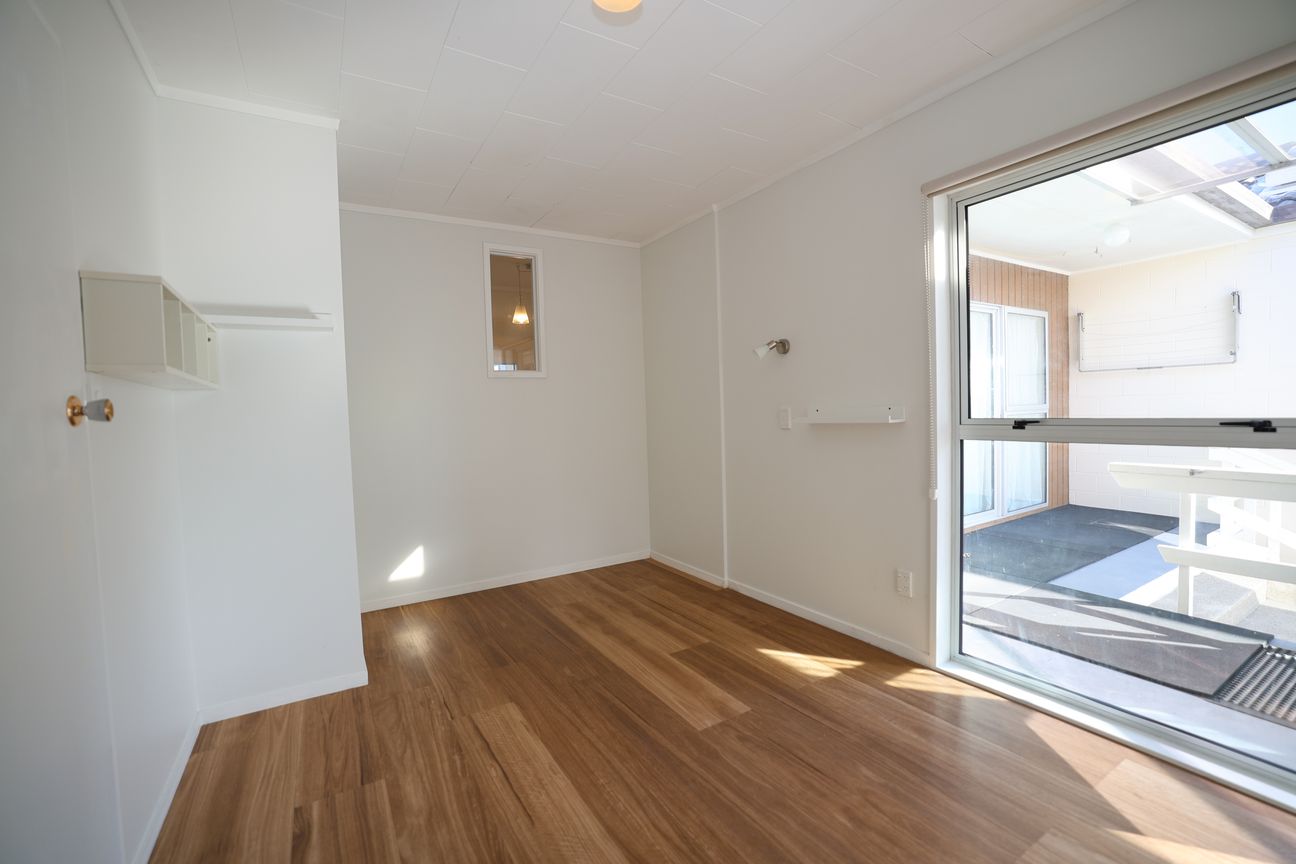Stunning Sunny Home with Lake & Mountain Views - Ansicht 4