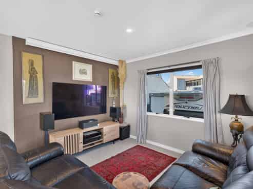 11/180 Charles Street, Westshore