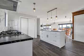 83 Peters Road, Kaimiro