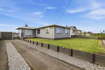 18 Lincoln Road, Springvale