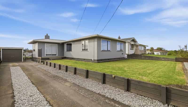 18 Lincoln Road, Springvale