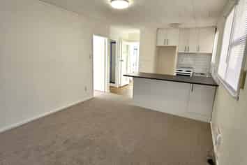 A/21 Oteha Valley, Northcross