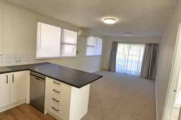 A/21 Oteha Valley, Northcross