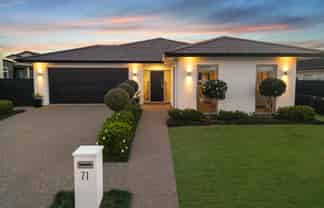 71 Pohutukawa Parade, Riverhead
