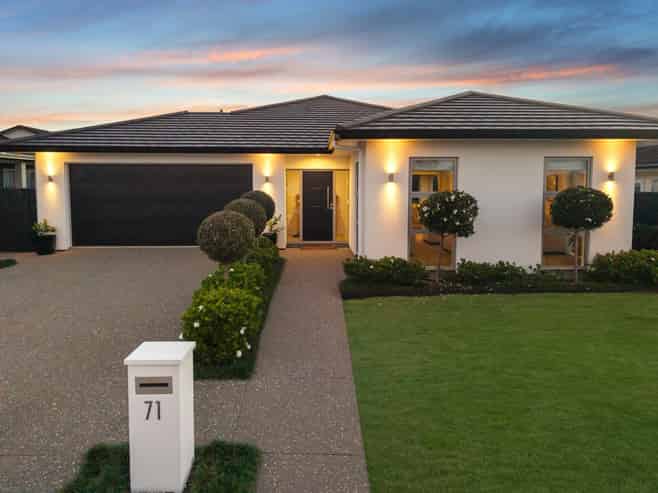 71 Pohutukawa Parade, Riverhead