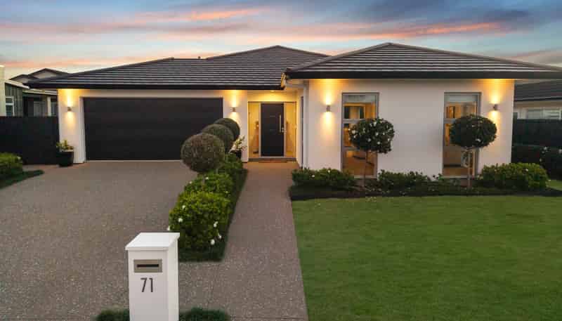 71 Pohutukawa Parade, Riverhead