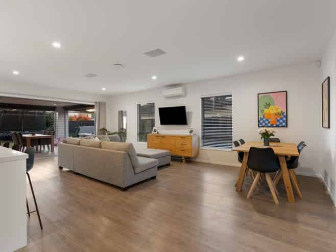71 Pohutukawa Parade, Riverhead