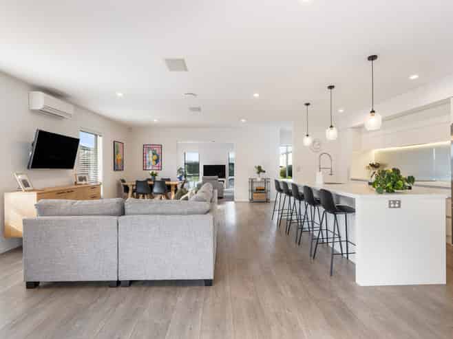 71 Pohutukawa Parade, Riverhead