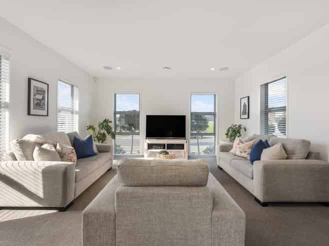 71 Pohutukawa Parade, Riverhead