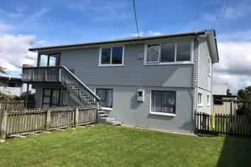 B/3 Cobham Place, Tikipunga