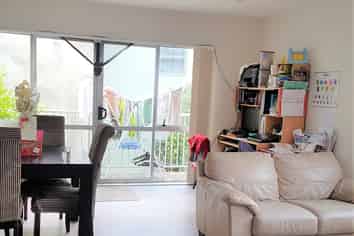 2/4 Dallan place, Albany