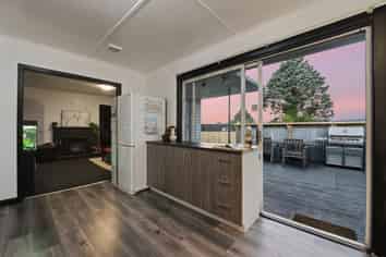 3 Liane Place, Mangakakahi
