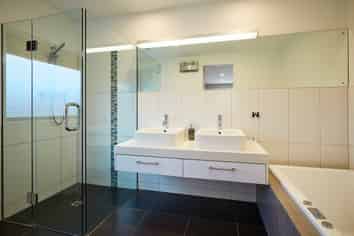 Management Rights Business with Freehold Residence