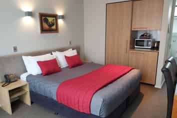 Management Rights Business with Freehold Residence