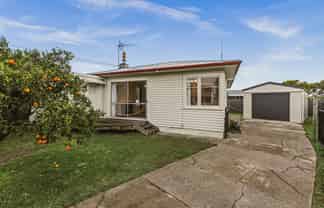 15 Devon Street, Taradale