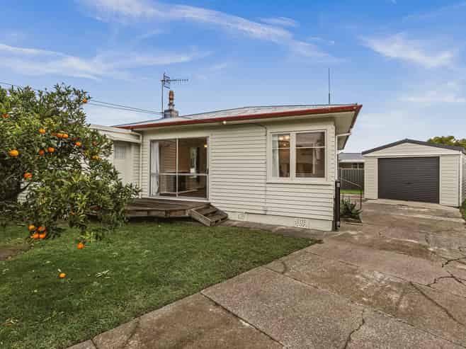 15 Devon Street, Taradale