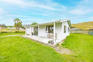 19 Dundas Street, Porangahau