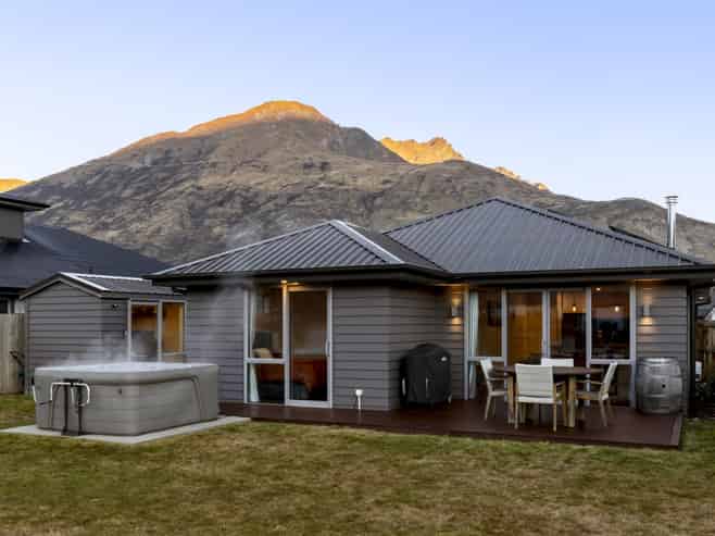 27 Walton Way, Lower Shotover