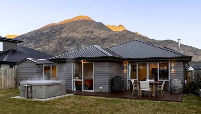 27 Walton Way, Lower Shotover