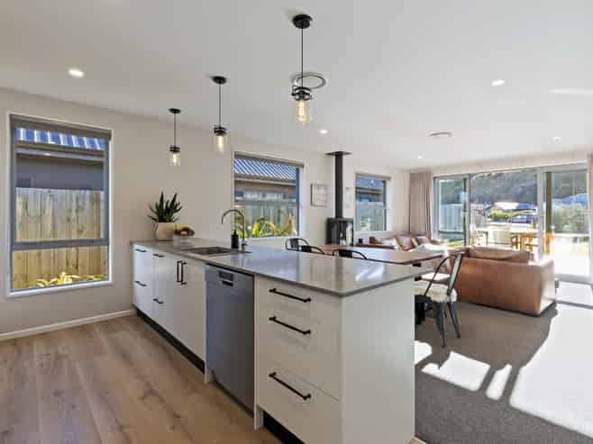 27 Walton Way, Lower Shotover