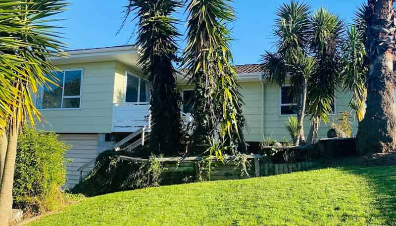 16 Willowbrook Place, Pukekohe