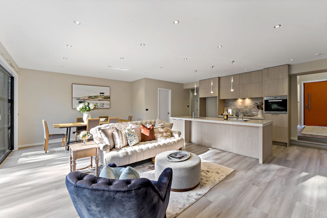 Modern Refurbished Hidden Gem, Now $1,668,000 - Widok 3
