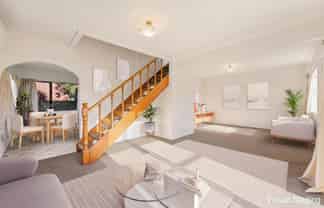 2/33 Curacao Place, Half Moon Bay