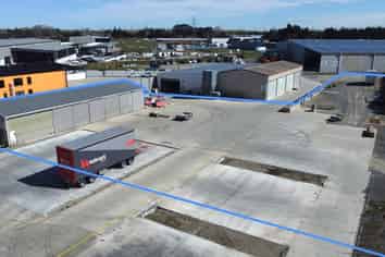 Large yard + warehouse and portacom 