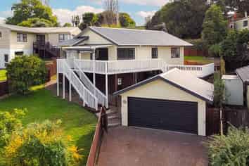 12 Flamingo Court, Goodwood Heights