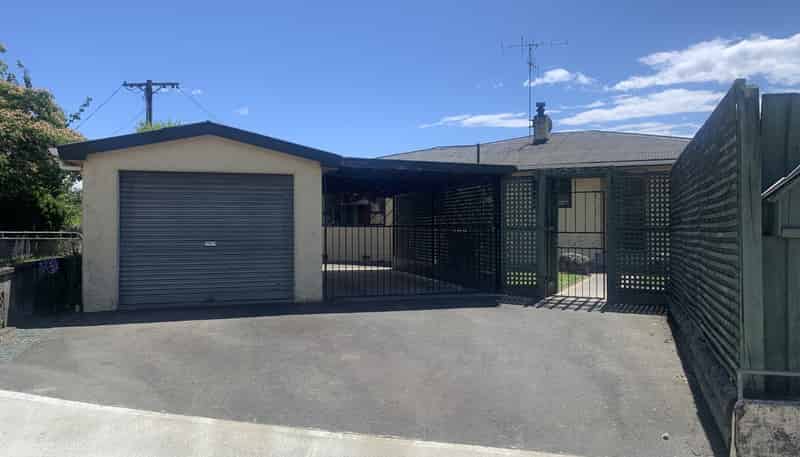 12 Bastin Terrace, Wakefield
