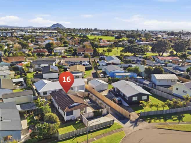 16 Tahara Crescent, Mount Maunganui