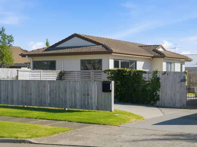 16 Tahara Crescent, Mount Maunganui