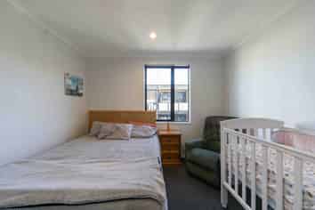 14/182 London Street, Hamilton Central