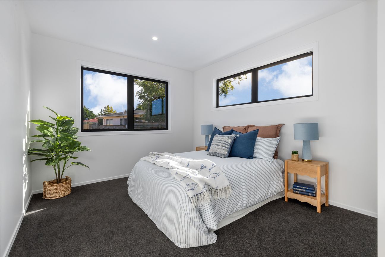 Brand New, Horowhenua College Zoned - Fler