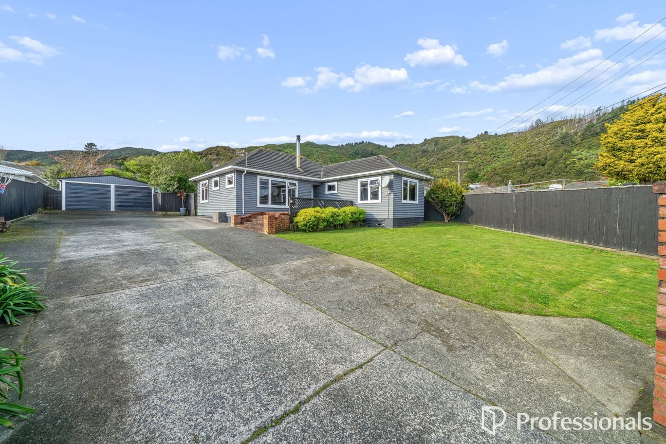 Three Bedrooms, Sleepout & Double Garaging - Bild 5