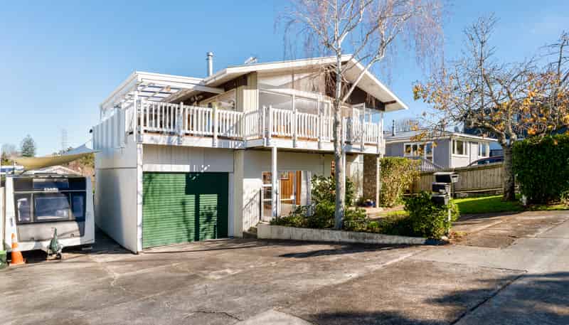 15 Jaemont Avenue, Te Atatu South