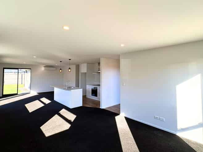 24 Halpin Drive, Lincoln