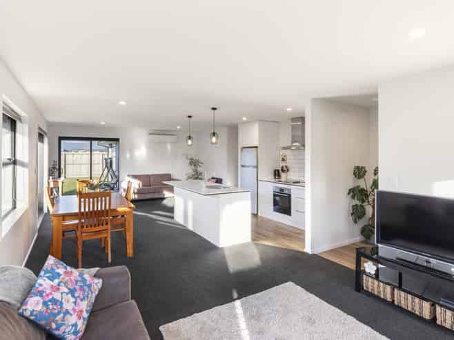 24 Halpin Drive, Lincoln