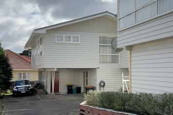 6A Cherry Grove, Miramar