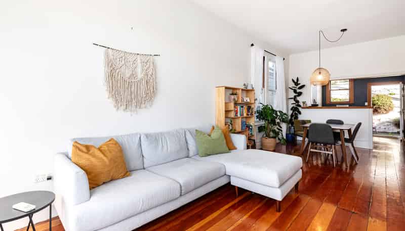 7 Burwah Street, Berhampore