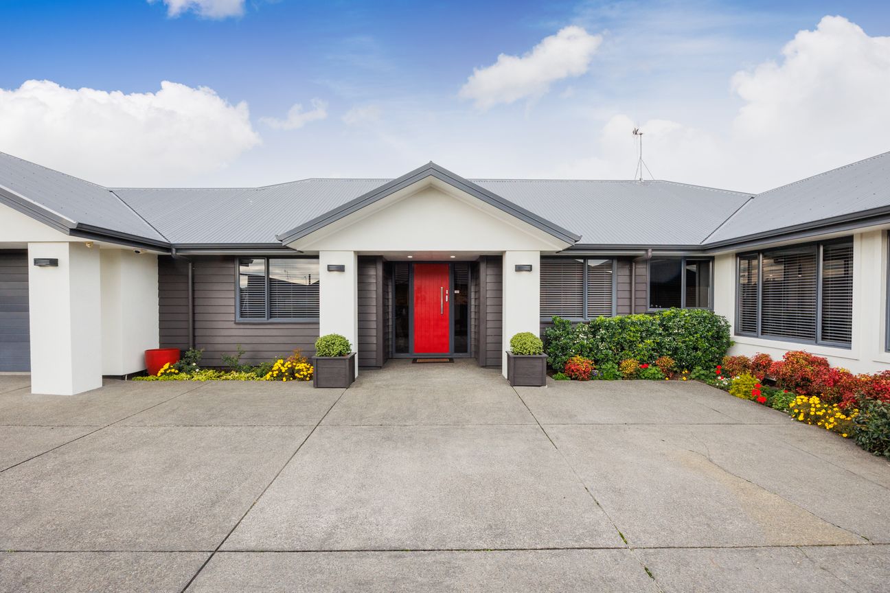 Executive Family Living at Its Best - View 2