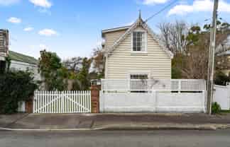 7 Wallace Street, Featherston